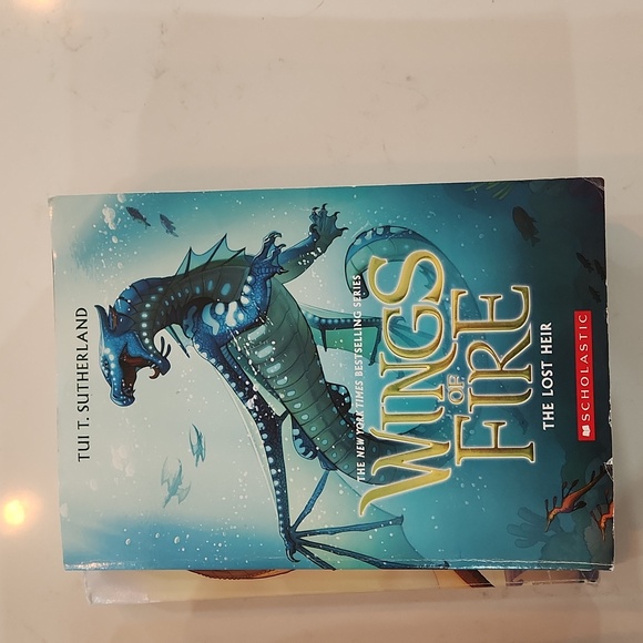 Wings of Fire books 1-5 - Picture 5 of 6